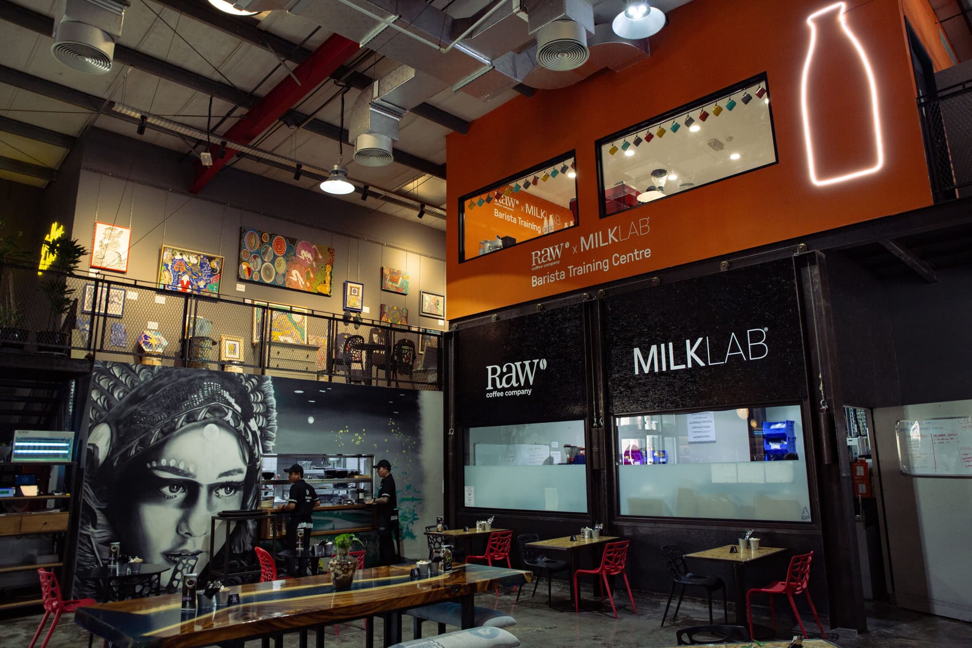 كيم طومسون تكشف لـ«قهوة ورلد» خلفيات وأبعاد مركز تدريب الباريستا الجديد في دبي